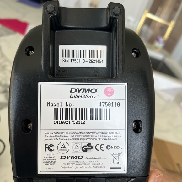 Like new Dymo Labelwriter 450 with case of 500 labels - Picture 4 of 11